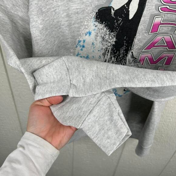 Vintage 90’s Tultex Seaworld Orca Graphic Crewneck Size Medium - Picture 5 of 7